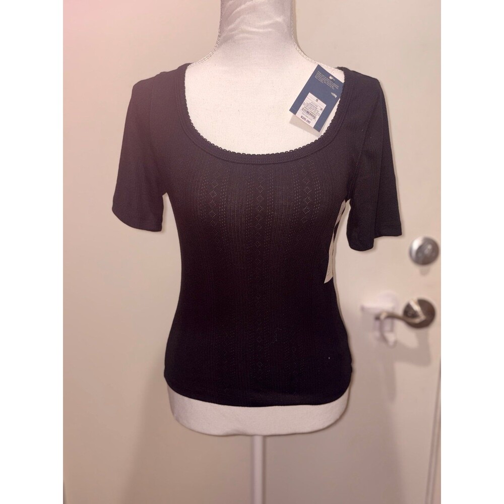 Black universal Thread T-shirt Women’s Small‎ NWT